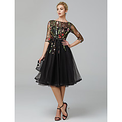 Trapèze Illusion Neck Longueur Genou Tulle Petite Robe Noire Soirée Cocktail / Fête scolaire Robe avec Broderie par TS Couture® Trapèze Illusion Neck Longueur Genou Tulle Petite Robe Noire Soirée Cocktail / Fête scolaire Robe avec Broderie par TS Couture®